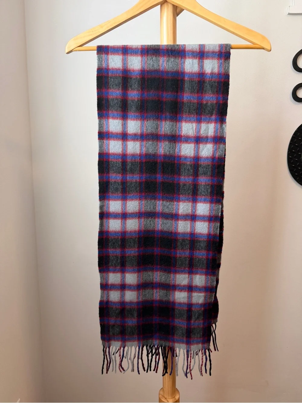 Clans of Scotland Plaid Scarf MacPherson Hunting Tartan Wool Wrap Red Blue Black